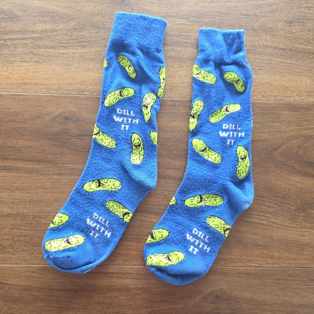 Dill With It Dill Pickle Crew Socks Mens SIZE: 9-11